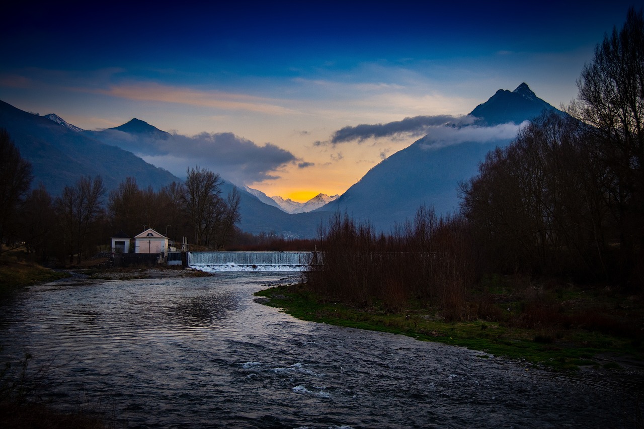 La main tendue – **Étreinte Lo-Fi Altruiste et Réconfortante comme un Souffle d’Espoir Universel**
